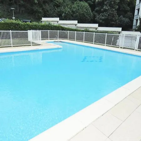 Studio For 2 People アパート